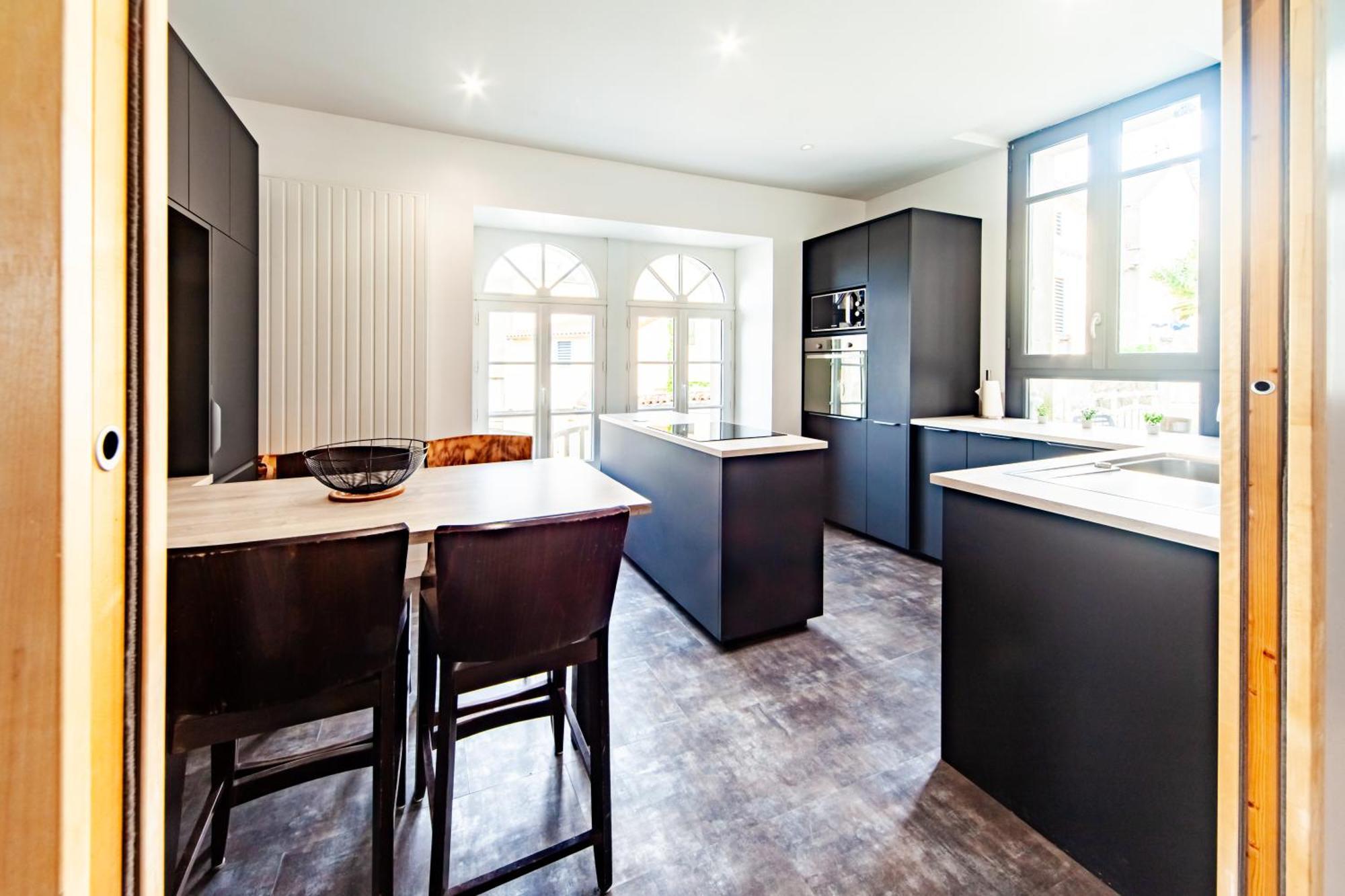 Ferienhaus Jolie M'home, Le Puy Du Fou, 15 Pers, 7 Ch, 5 Sde, 5 Wc Mauleon