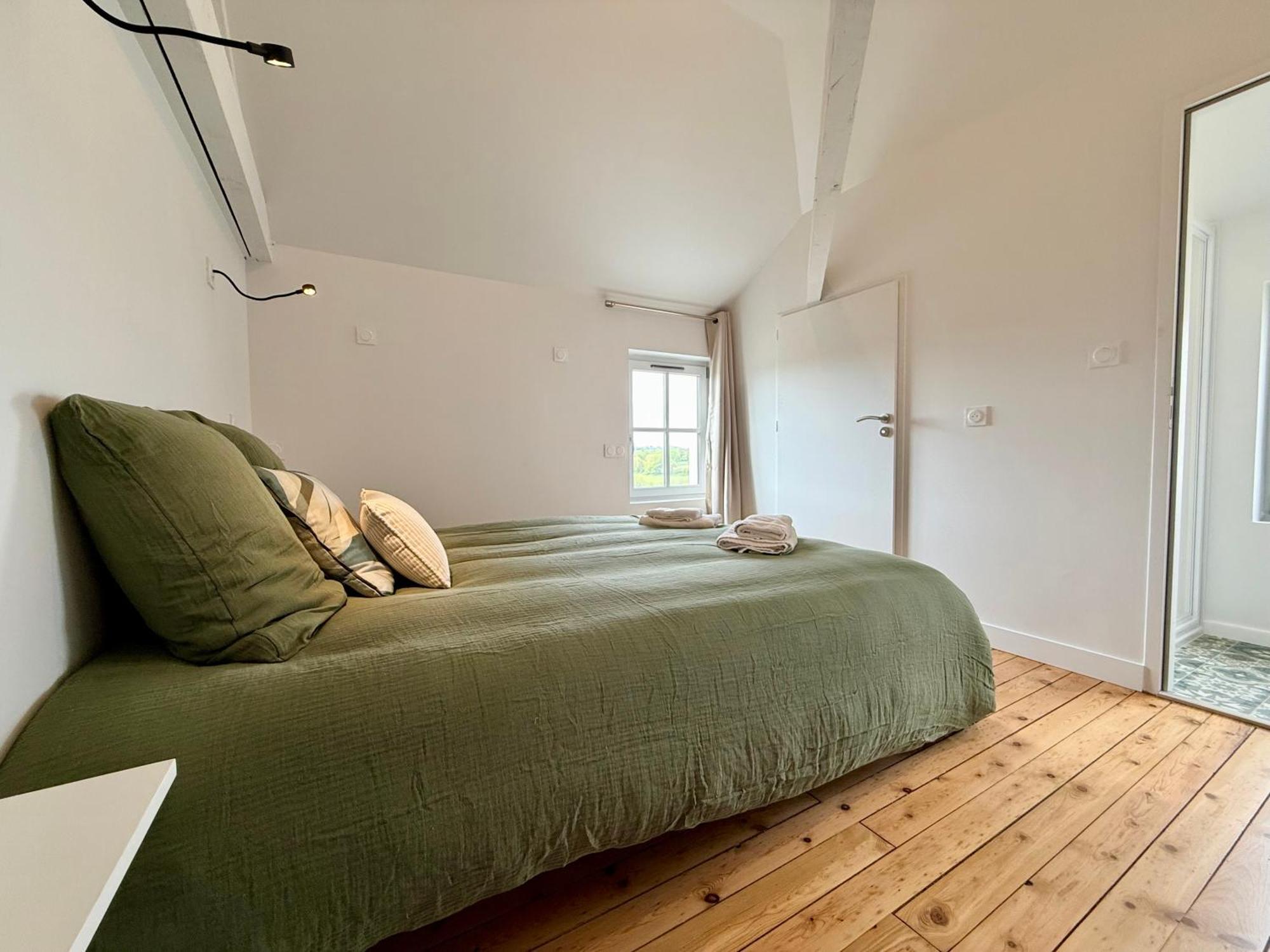Jolie M'home, Le Puy Du Fou, 15 Pers, 7 Ch, 5 Sde, 5 Wc Ferienhaus